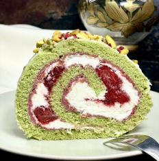 Green velvet  (jahoda , pistácia, zelený čaj)